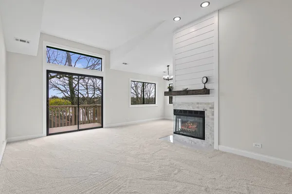 $425,000 | 753 Shoreline Road, Lake Barrington, IL 60010