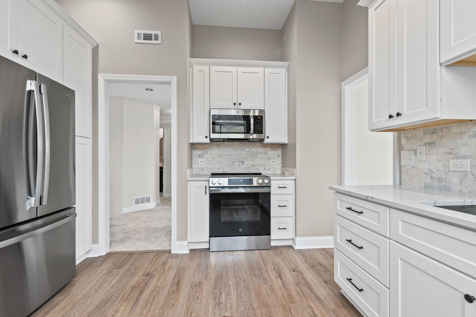 753 Shoreline Road Lake Barrington, IL 60010 - Photo 6 of 19