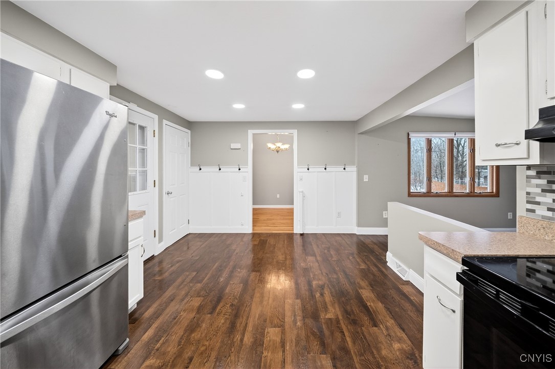 7939 Walnut Place Clay, NY 13090 - Photo 11 of 41