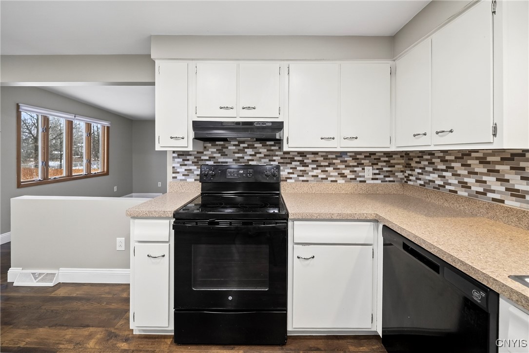 7939 Walnut Place Clay, NY 13090 - Photo 12 of 41