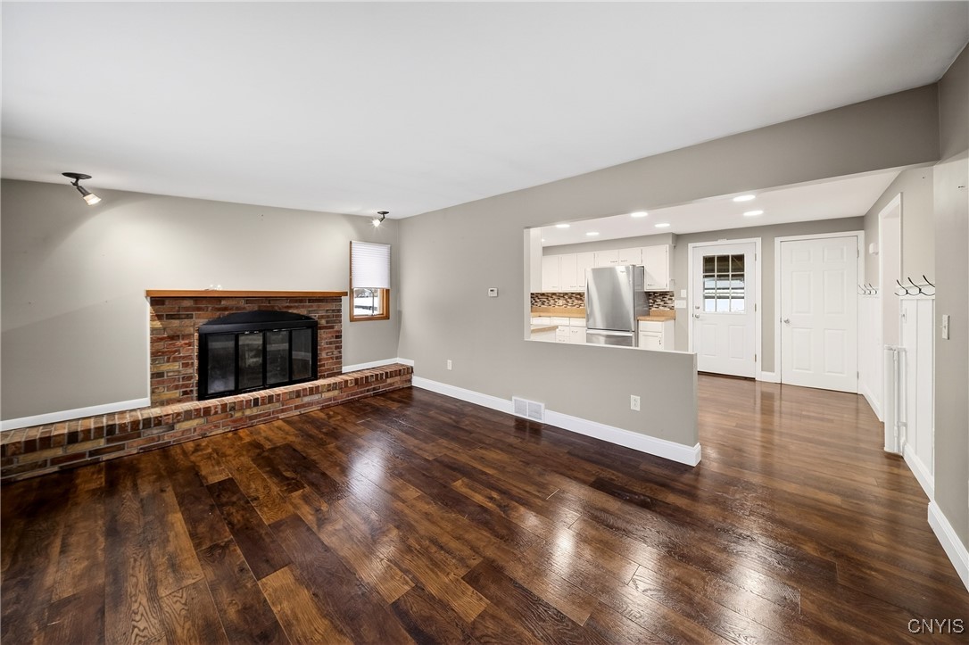 7939 Walnut Place Clay, NY 13090 - Photo 16 of 41