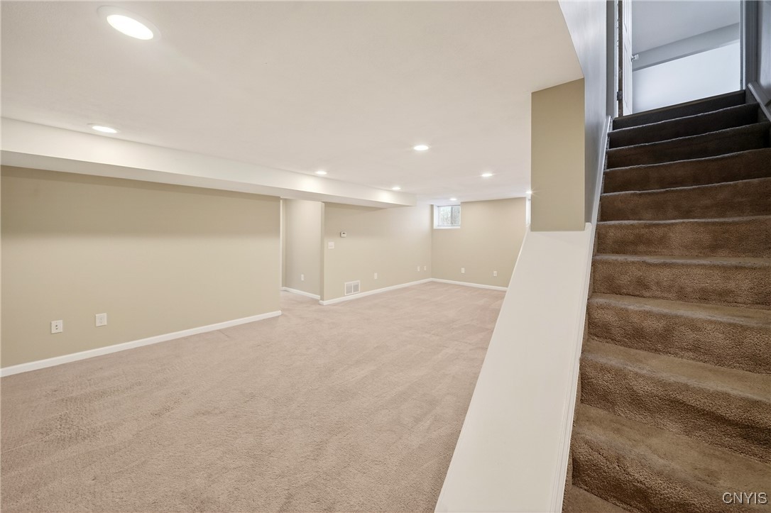 7939 Walnut Place Clay, NY 13090 - Photo 27 of 41