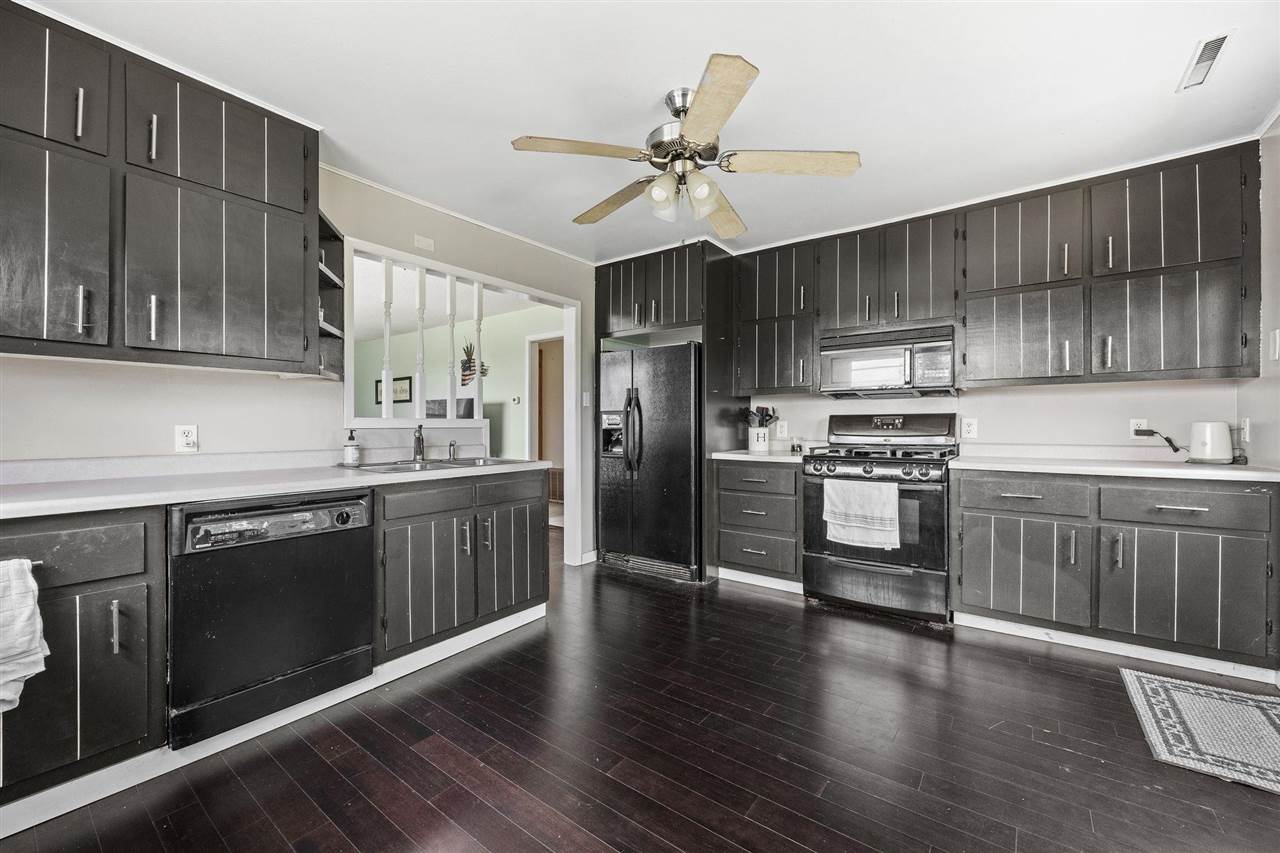 3353 Midway Road Marion, IA 52302 - Photo 9 of 22 Gallery Image 9