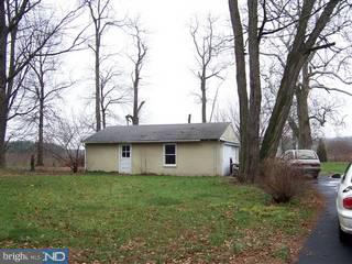 87 Ellisdale Road Allentown, NJ 08501 - Photo 2 of 6
