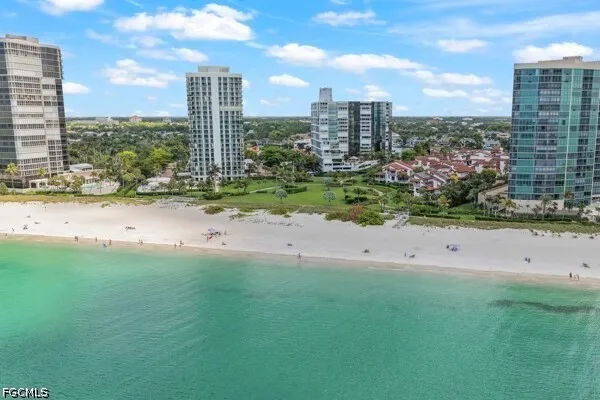 $1,399,900 | 4751 Gulf Shore Boulevard North, Unit 1601, Naples, FL 34103