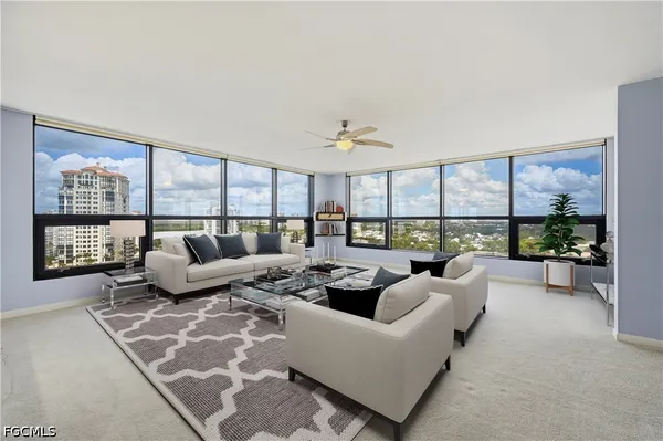 $1,399,900 | 4751 Gulf Shore Boulevard North, Unit 1601, Naples, FL 34103