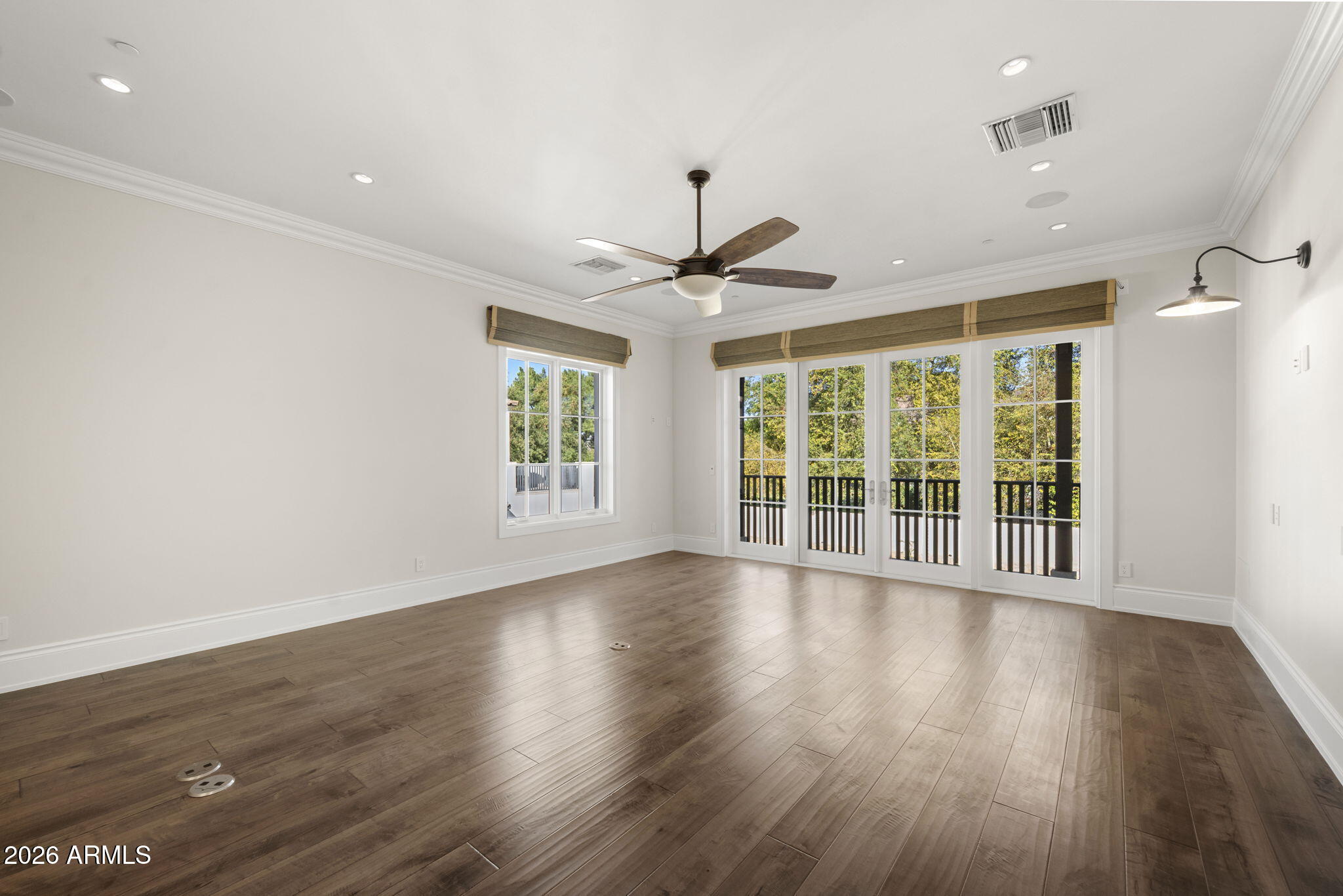 5402 East Exeter Boulevard Phoenix, AZ 85018 - Photo 73 of 110 Upstairs Bedroom 2 + En Suite Bath