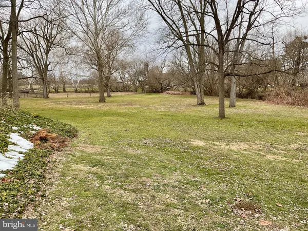 $400,000 | 77 Paradise Lane, Ronks, PA 17572