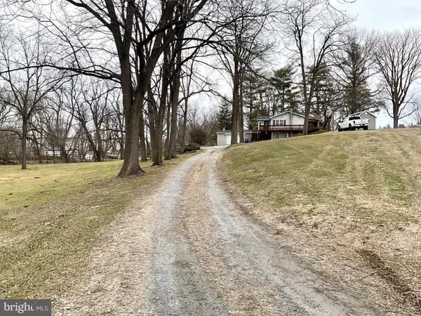 $400,000 | 77 Paradise Lane, Ronks, PA 17572