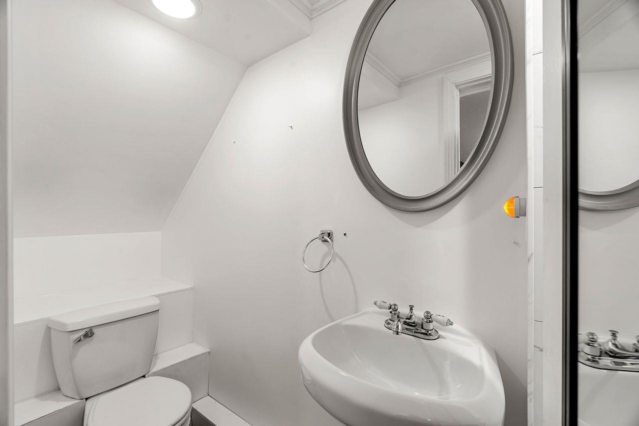 33 Cannongate Road, Unit 33 Nashua, NH 03063 - Photo 13 of 17