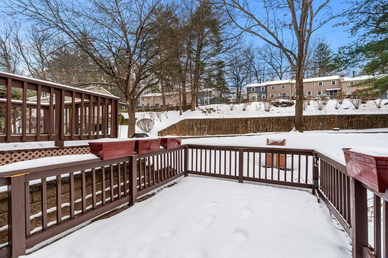 33 Cannongate Road, Unit 33 Nashua, NH 03063 - Photo 14 of 17