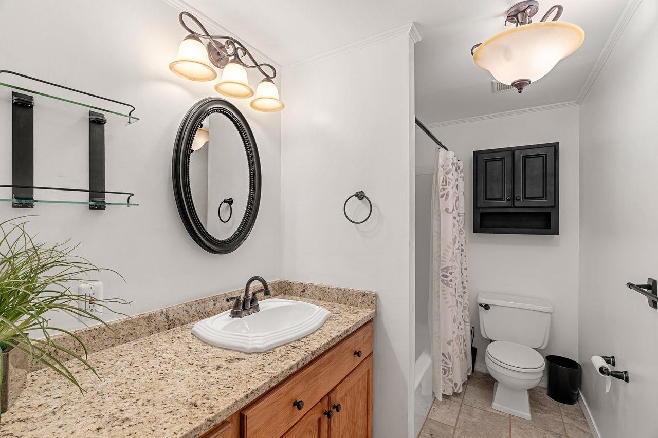 33 Cannongate Road, Unit 33 Nashua, NH 03063 - Photo 10 of 17