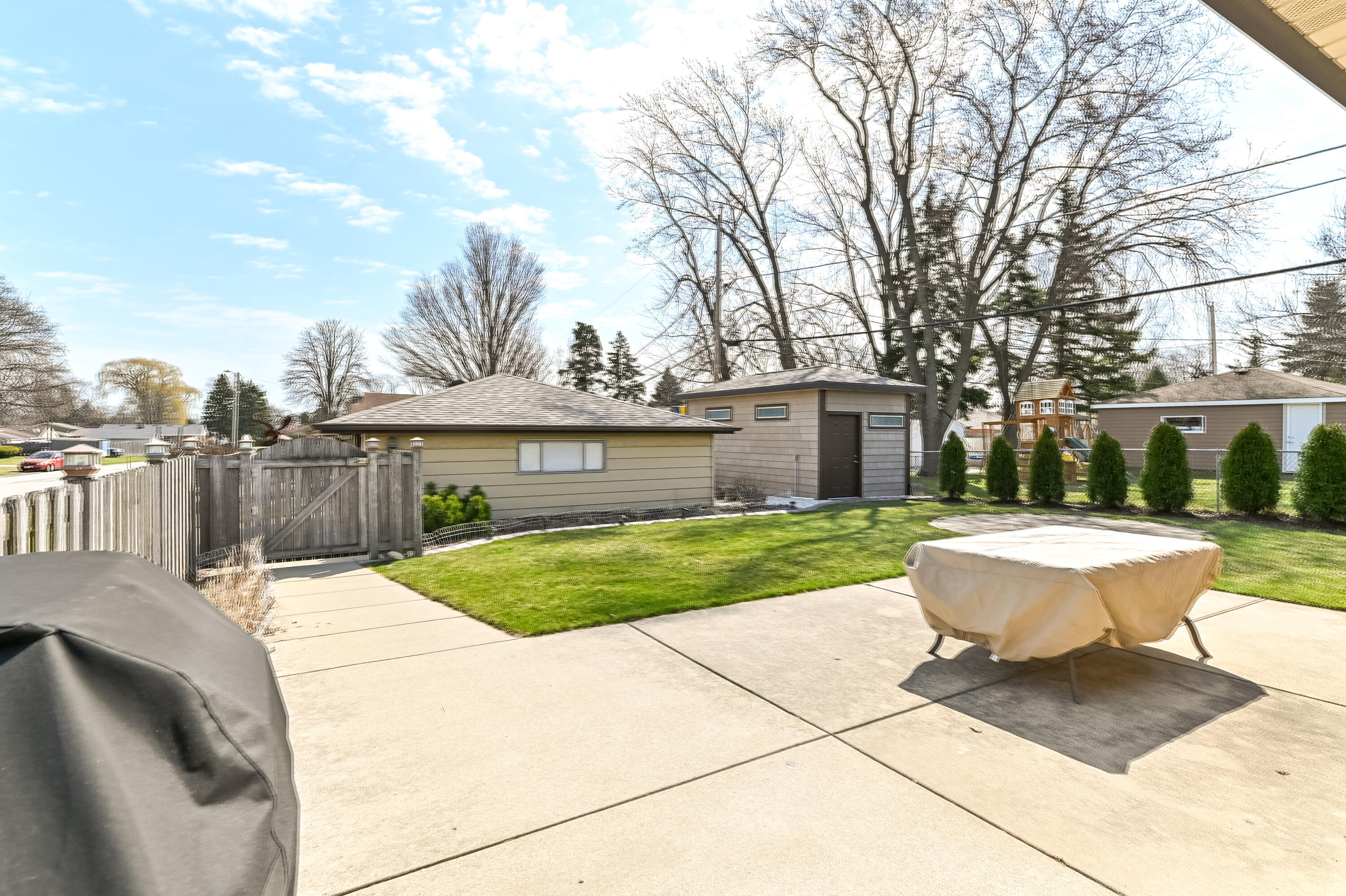 4404 South 63rd Street Greenfield, WI 53220 - Photo 22 of 31 22 S 63rd-10