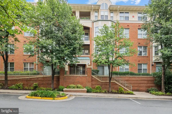 $589,000 | 1855 Stratford Park Place, Unit 204, Reston, VA 20190