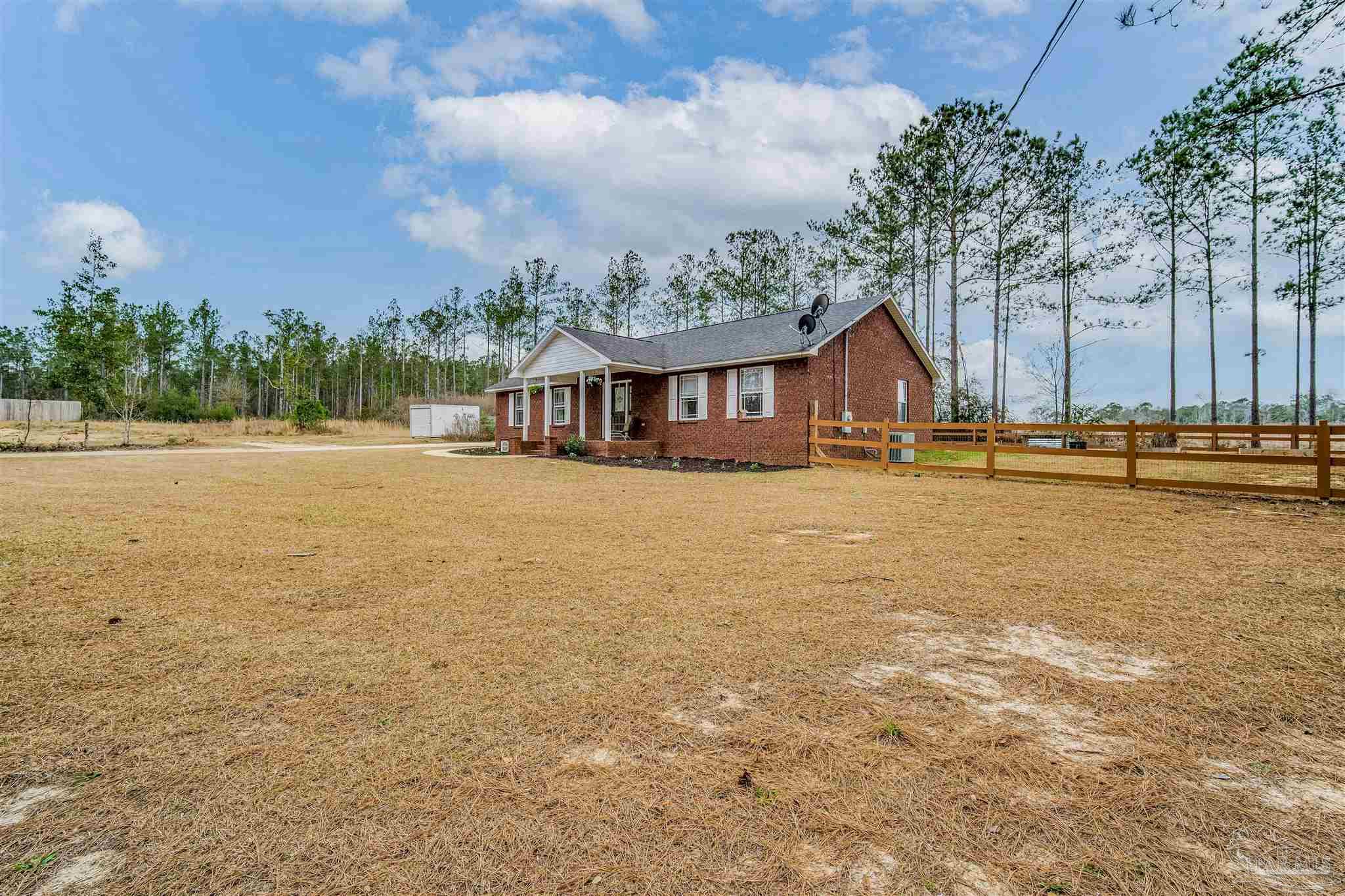 3135 Jesse Whitfield Road Milton, FL 32570 - Photo 3 of 38 Gallery Image 3