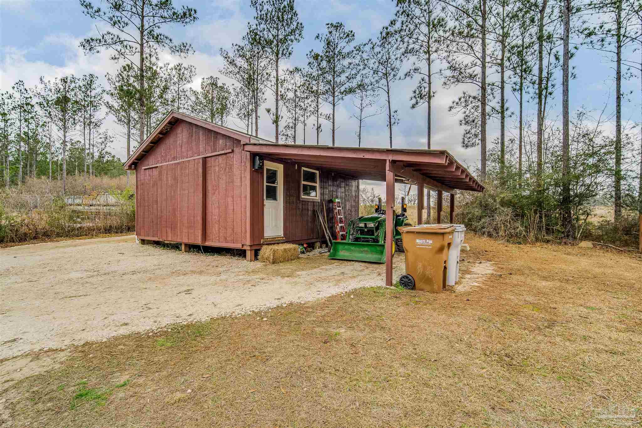 3135 Jesse Whitfield Road Milton, FL 32570 - Photo 4 of 38 Gallery Image 4