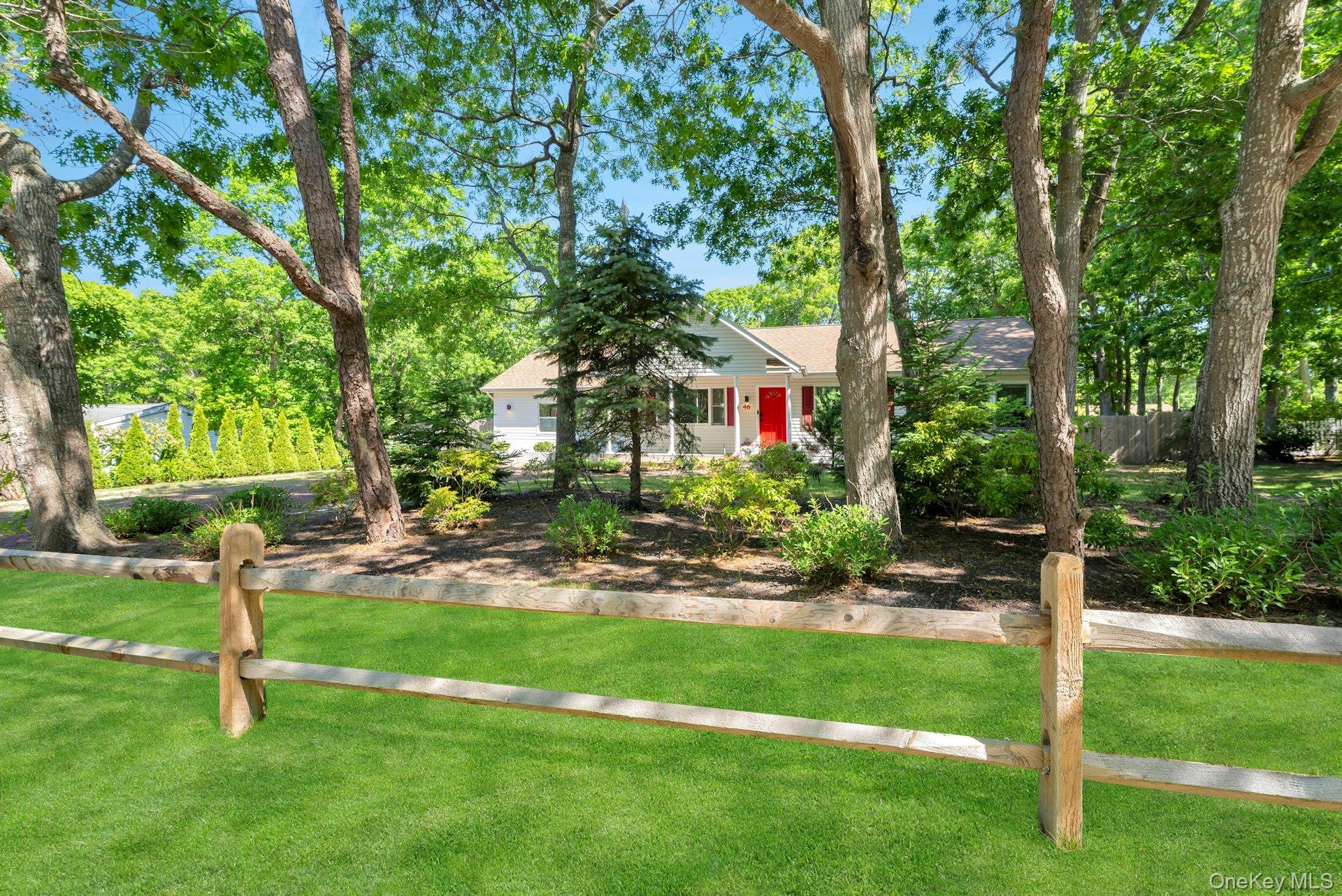 46 Sherwood Road Hampton Bays, NY 11946 - Photo 3 of 38