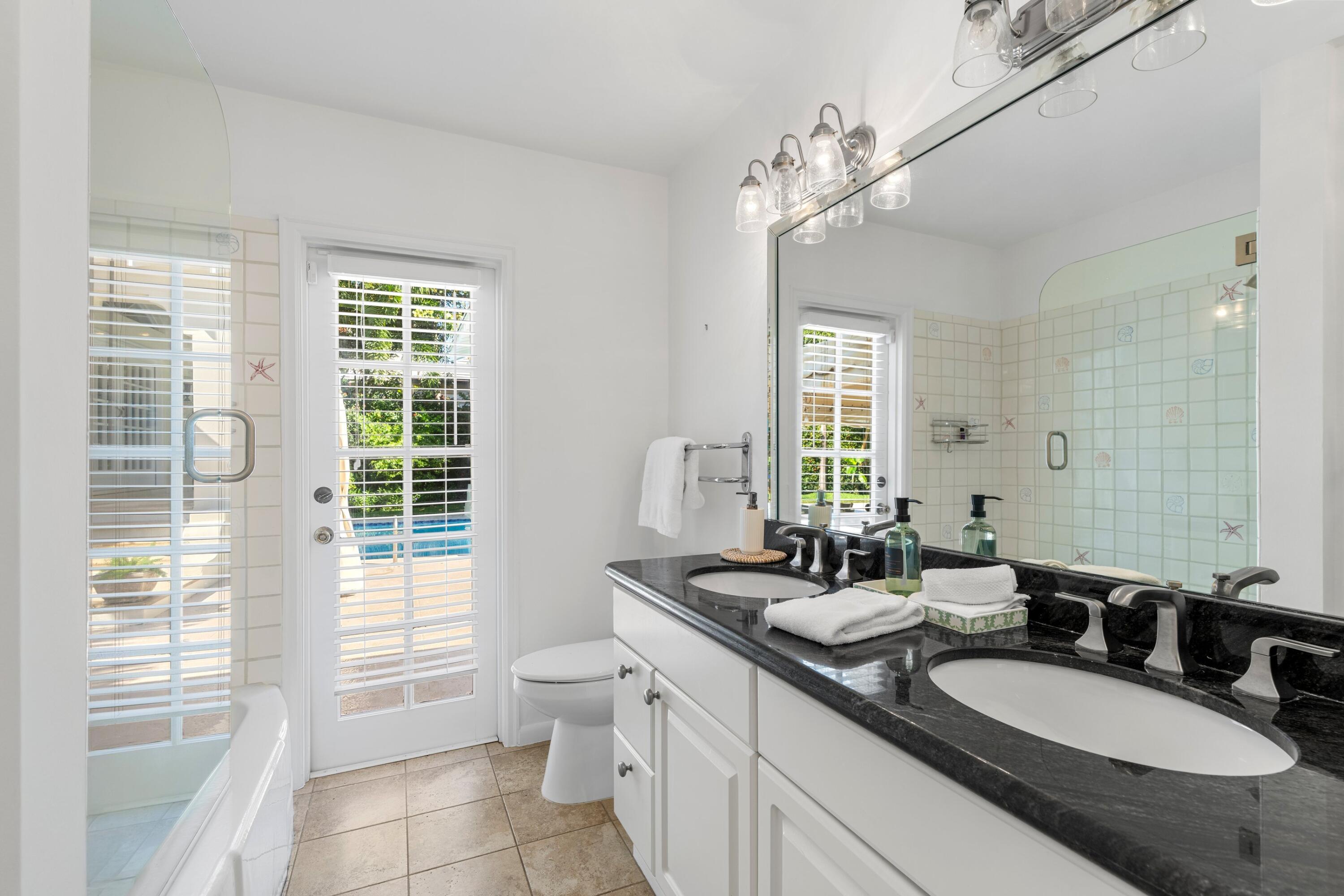257 Fairview Road Palm Beach, FL 33480 - Photo 14 of 37 13