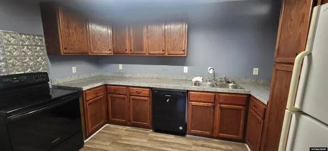 $220,000 | 809 West Cedar Street, Rawlins, WY 82301