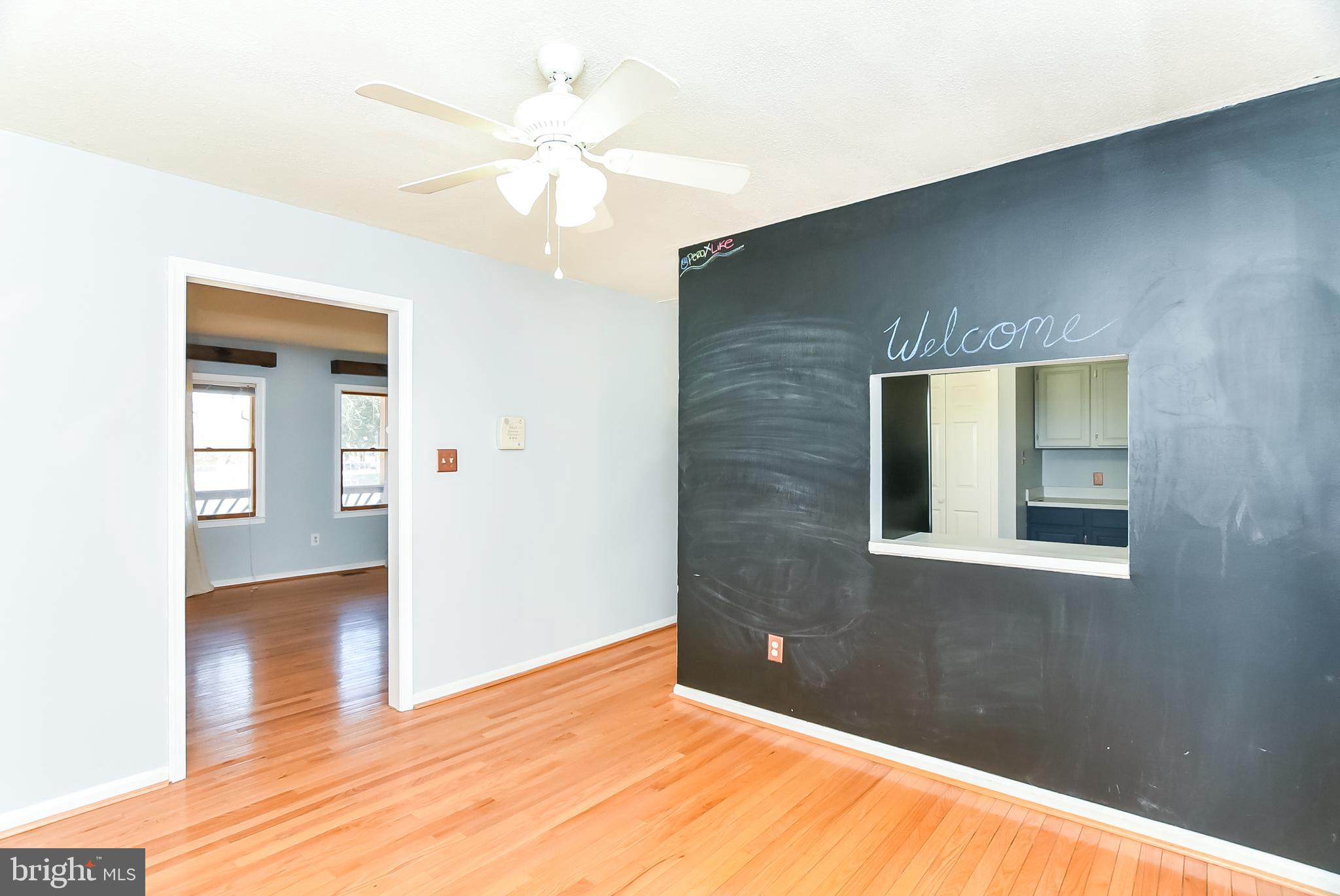 25 Forest Grove Road Colonial Beach, VA 22443 - Photo 15 of 38 Dining Area