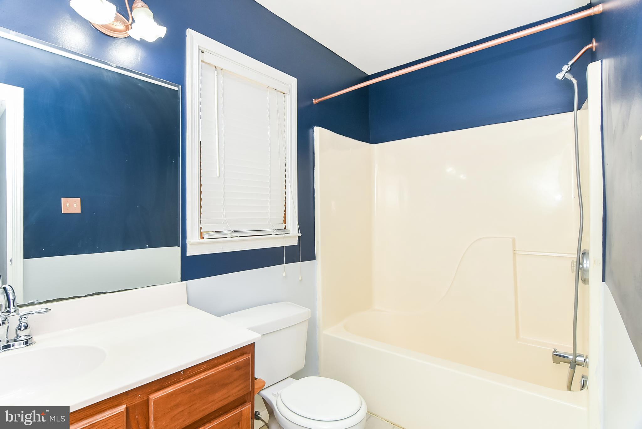 25 Forest Grove Road Colonial Beach, VA 22443 - Photo 27 of 38 Bathroom 2