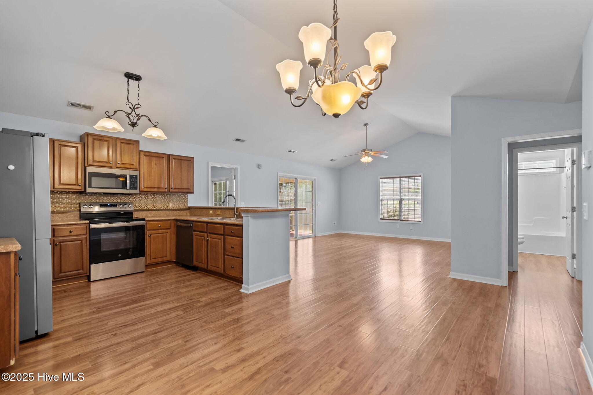 138 Watersfield Road Leland, NC 28451 - Photo 11 of 41 dining 3