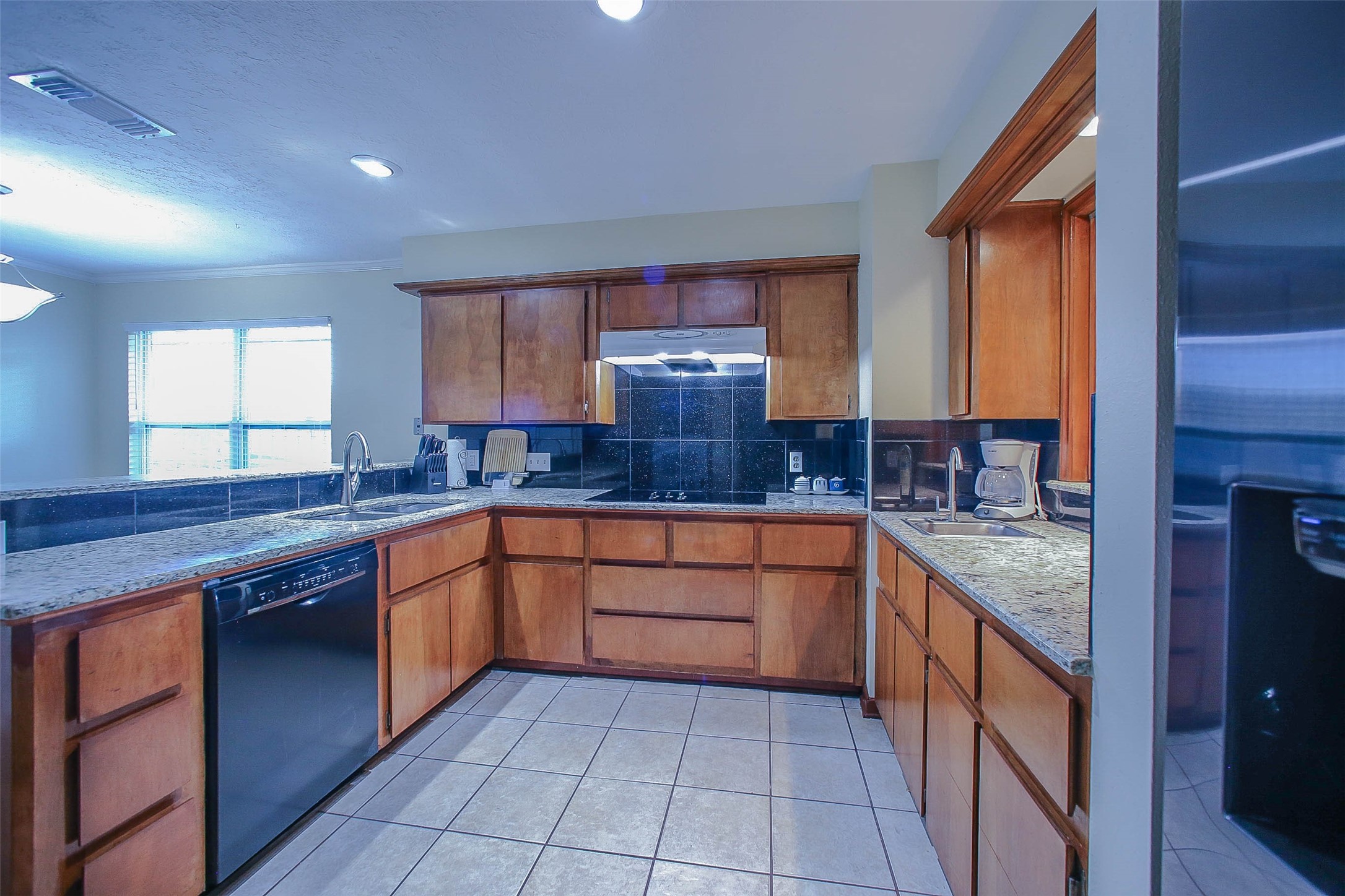 9511 Sharpcrest Street Houston, TX 77036 - Photo 11 of 37