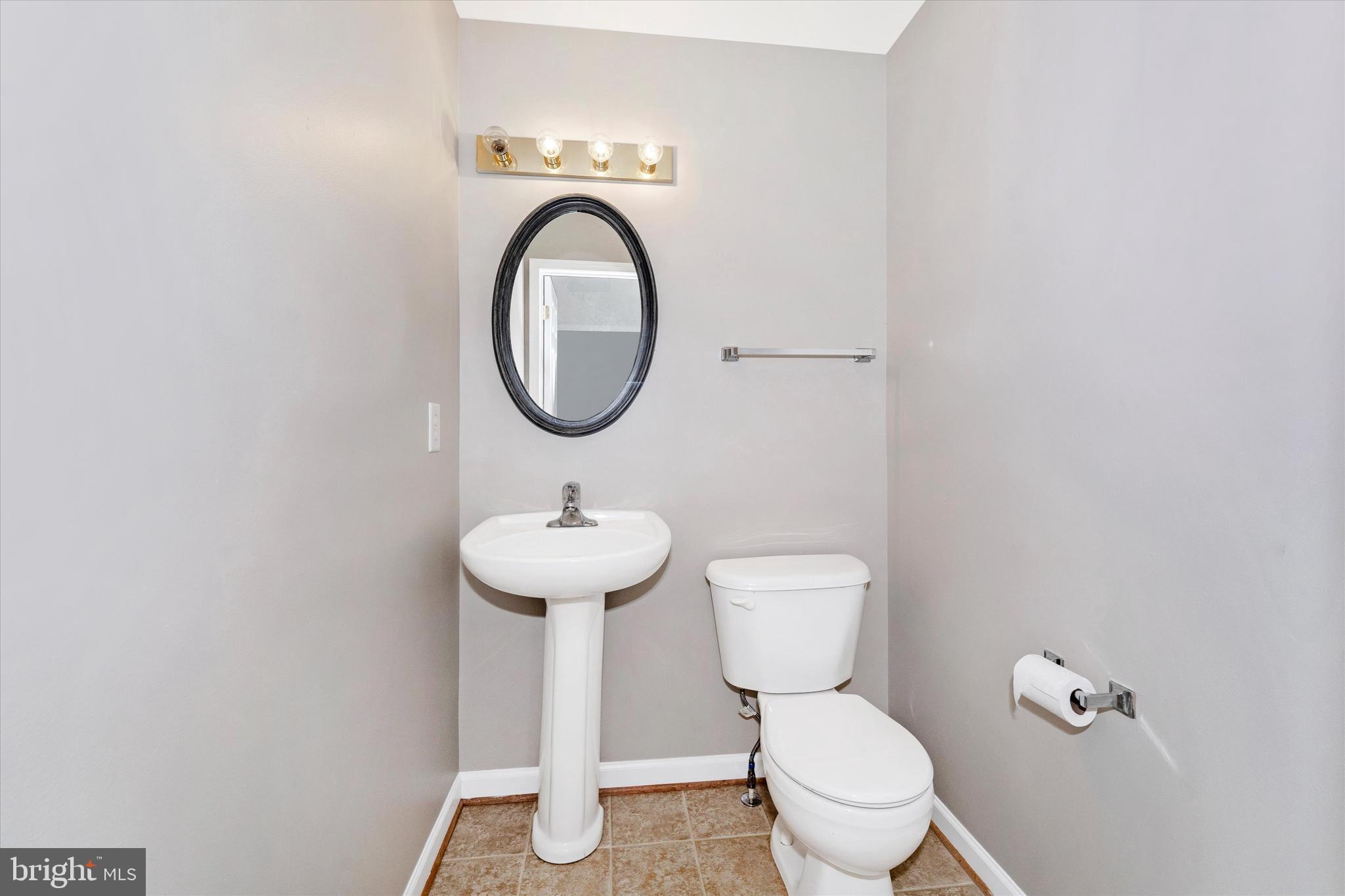 112 Raphael Court Martinsburg, WV 25403 - Photo 22 of 39 Powder Room