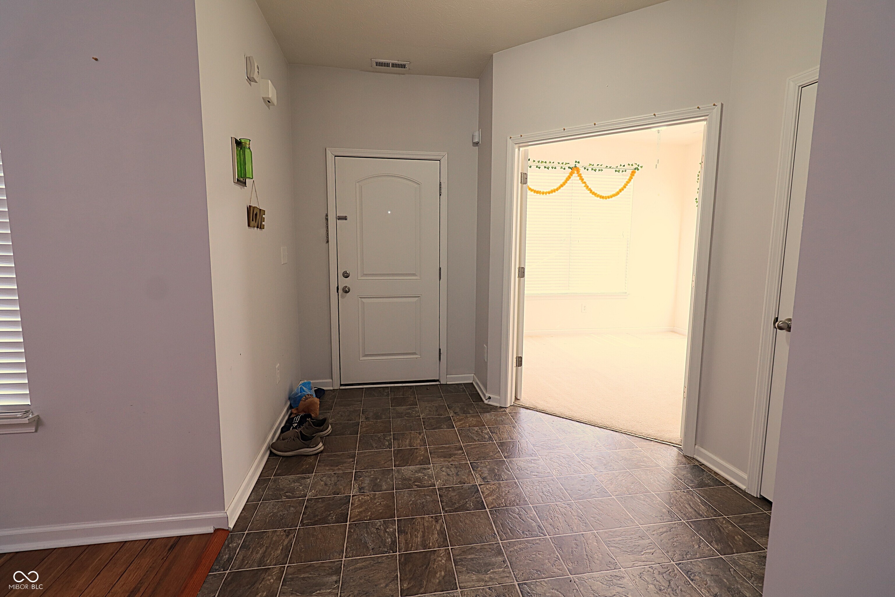 5250 Hearst Lane Indianapolis, IN 46239 - Photo 5 of 38