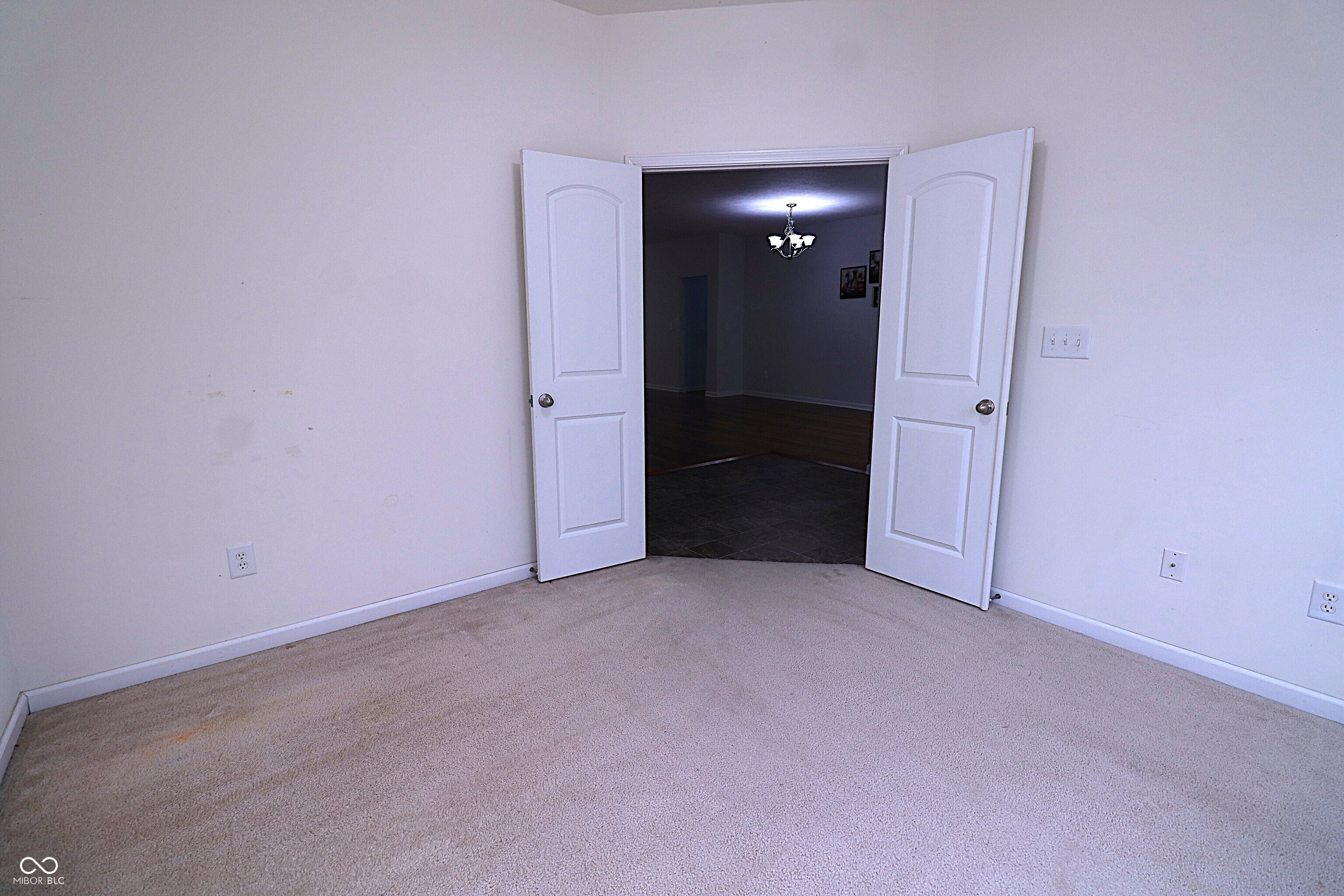 5250 Hearst Lane Indianapolis, IN 46239 - Photo 9 of 38