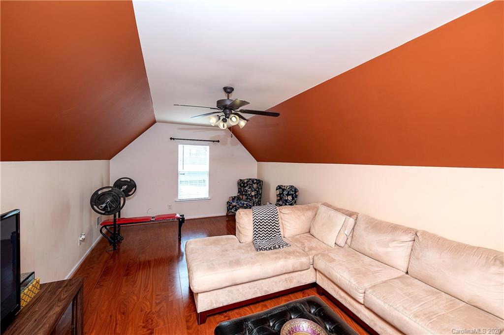 6902 Sunman Road Charlotte, NC 28216 - Photo 17 of 25 Gallery Image 17