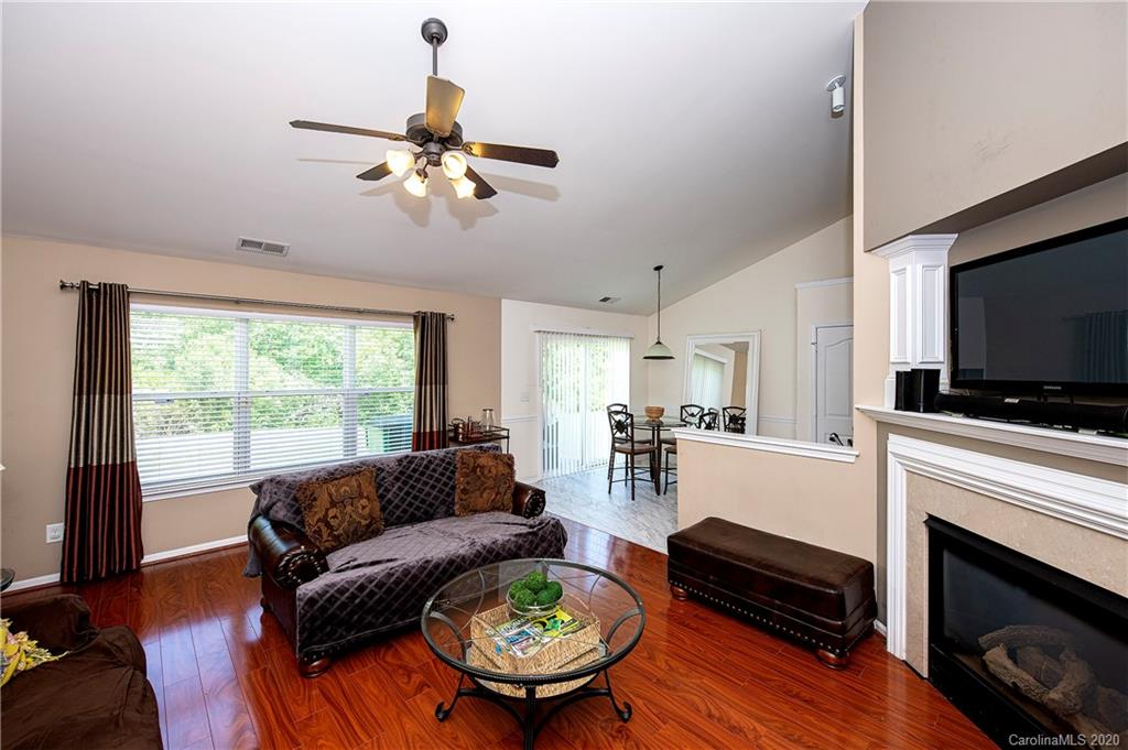 6902 Sunman Road Charlotte, NC 28216 - Photo 4 of 25 Gallery Image 4
