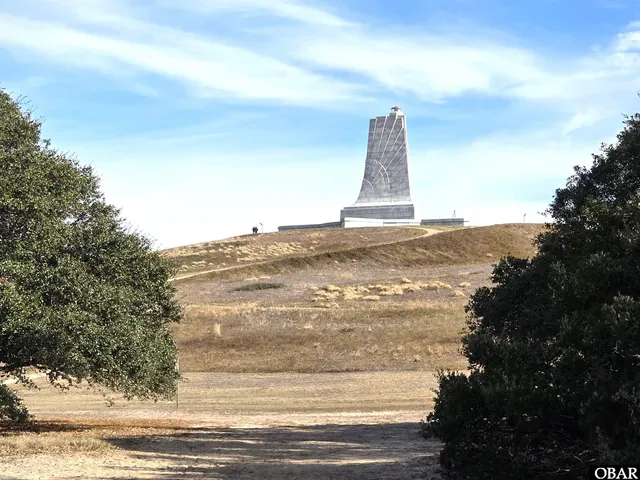 $1,095,000 | 125 Tower Lane, Unit 7, Kill Devil Hills, NC 27948