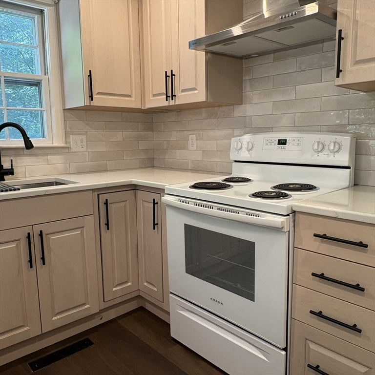 93 Drummer Road, Unit 93 Acton, MA 01720 - Photo 35 of 36 Gallery Image 35