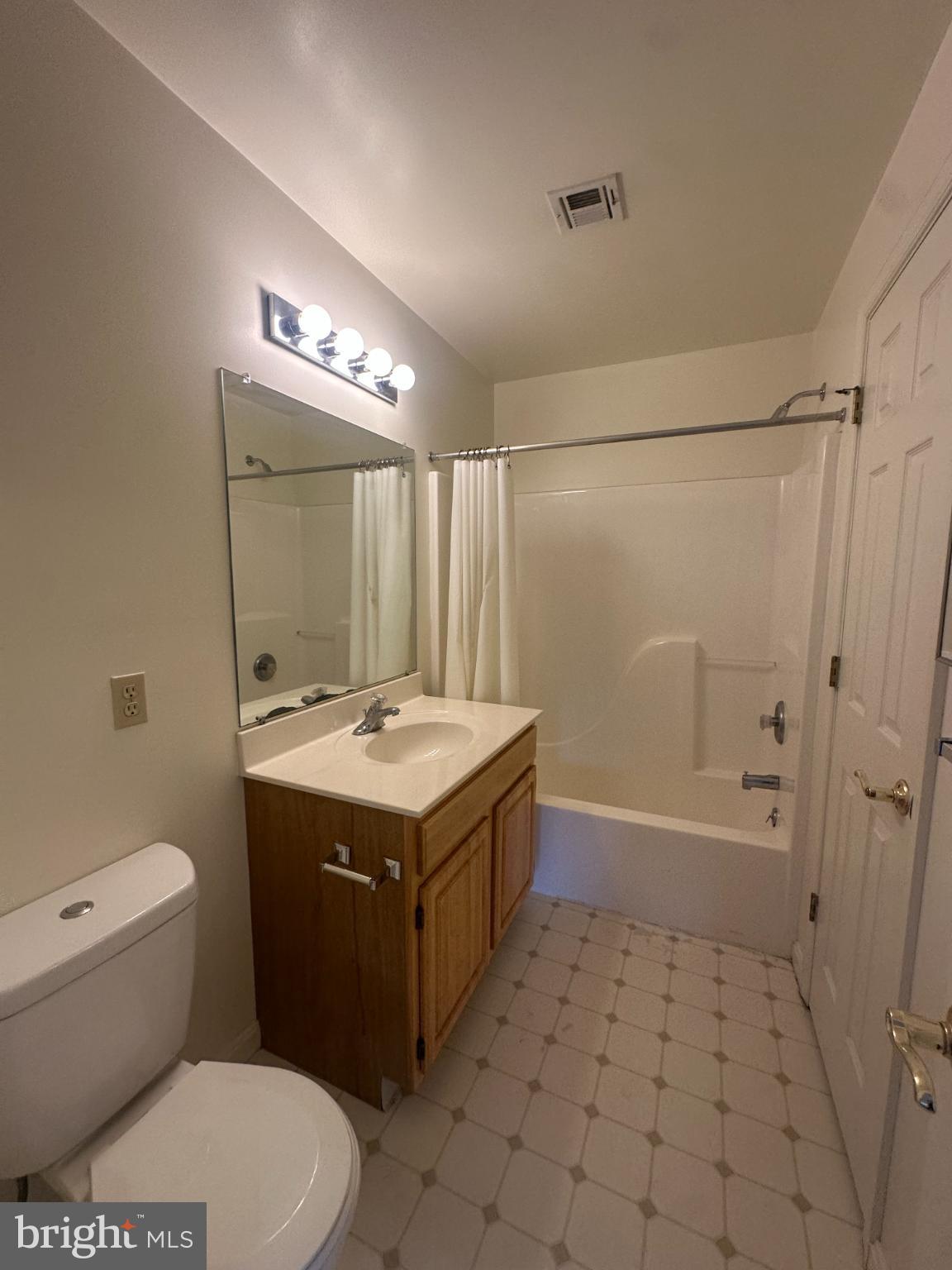 211 Sparrow Road Hummelstown, PA 17036 - Photo 14 of 17 Gallery Image 14