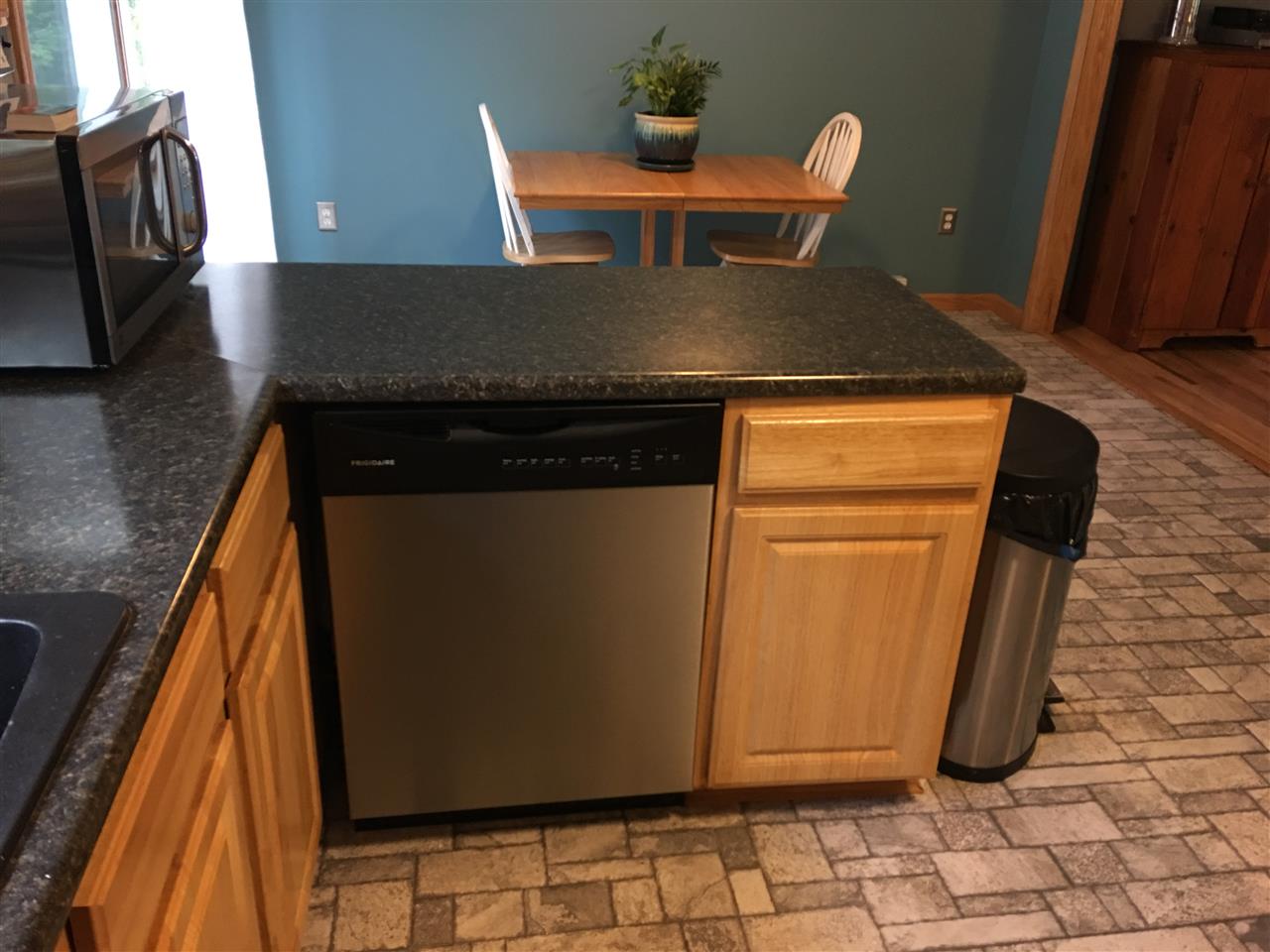 7 Rocky Hill Road Litchfield, NH 03052 - Photo 8 of 38