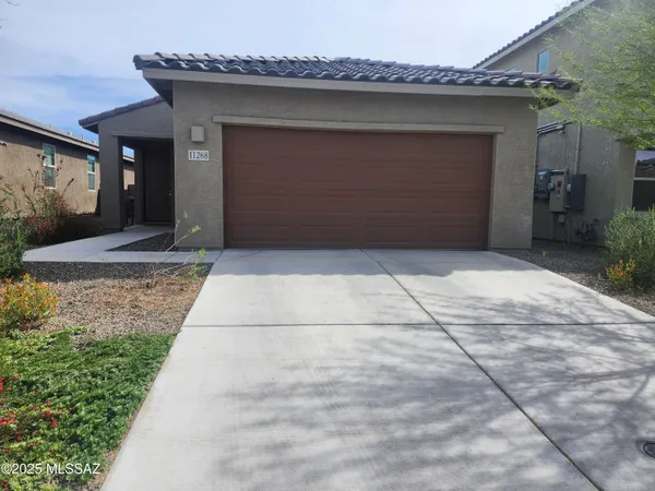 $1,795 | 11268 South Weismann Drive, Vail, AZ 85641
