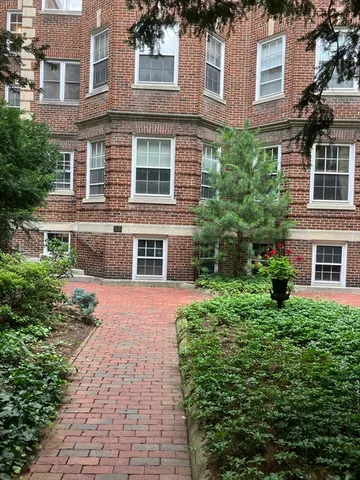 $3,000 | 43 Linnaean Street, Unit 1, Cambridge, MA 02138