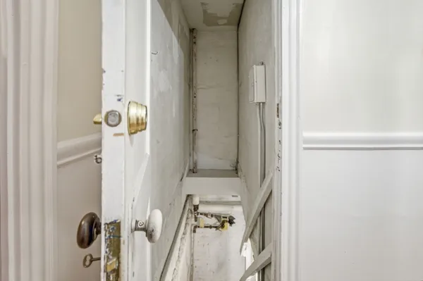 $3,200 | 41 Linnaean Street, Unit 1A, Cambridge, MA 02138
