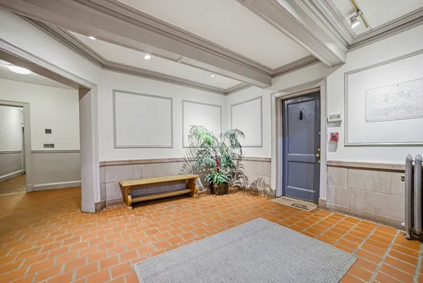 $3,200 | 41 Linnaean Street, Unit 1A, Cambridge, MA 02138