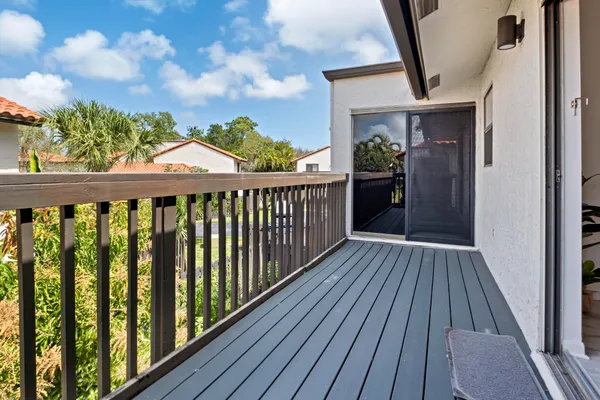 $3,900 | 5887 Fox Hollow Drive, Unit E, Boca Raton, FL 33486