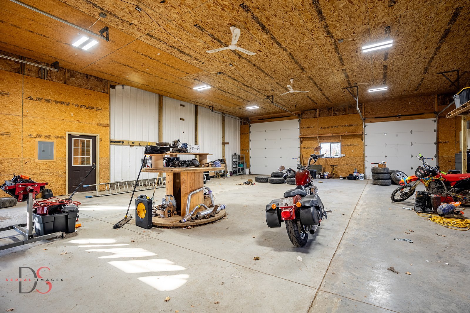3280 East 2153rd Road Ottawa, IL 61350 - Photo 29 of 36 a view of a room with gym equipment