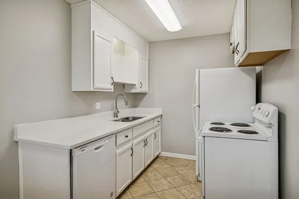 $119,900 | 276 White Bridge Pike, Unit 76, Nashville, TN 37209