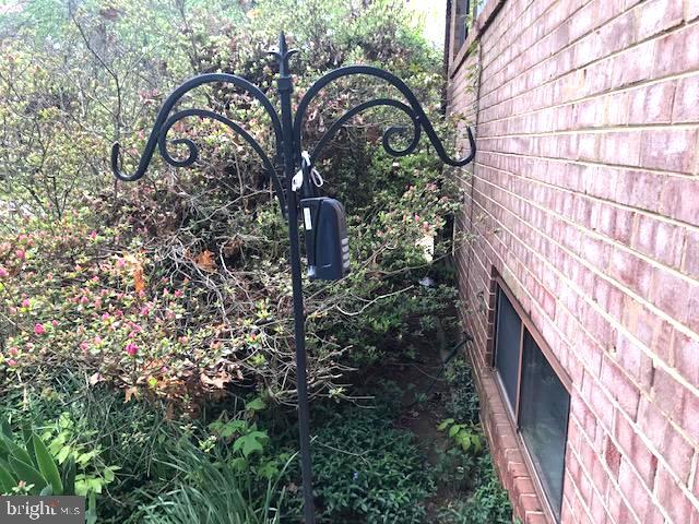5408 Yorkshire Street Springfield, VA 22151 - Photo 3 of 21 Gallery Image 3