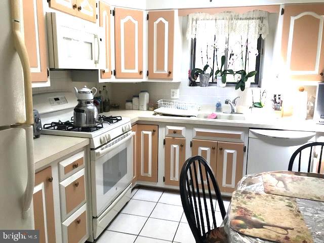 5408 Yorkshire Street Springfield, VA 22151 - Photo 8 of 21 Gallery Image 8