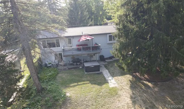 $515,000 | 15471 Whitaker Road, Linden, MI 48451