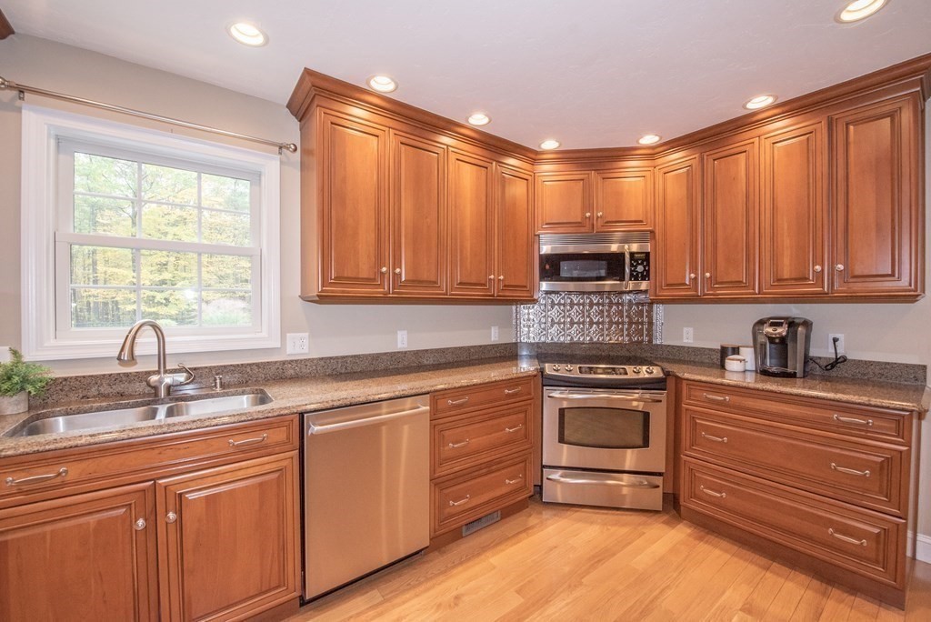 194 Alpine Road Fitchburg, MA 01420 - Photo 8 of 34 Gallery Image 8