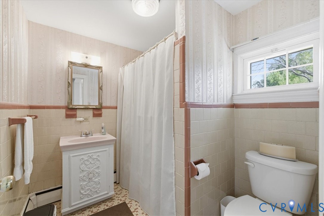 13300 Moody Road Hopewell, VA 23860 - Photo 39 of 54 3rd bathroom upstairs