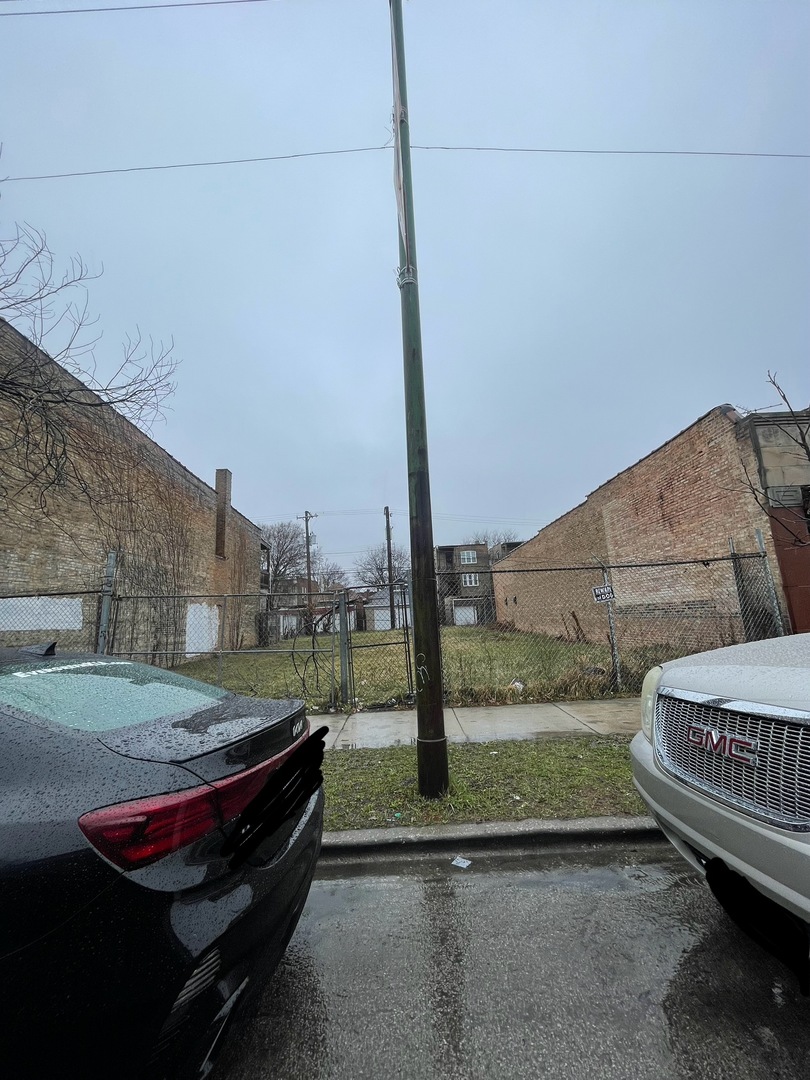 8218 South Ashland Ave  