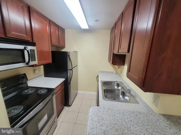 $1,700 | 33 Fern Oak Circle, Unit 103, Stafford, VA 22554